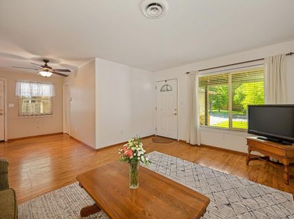 6411 18th Ave, Sacramento, CA 95820 Photo