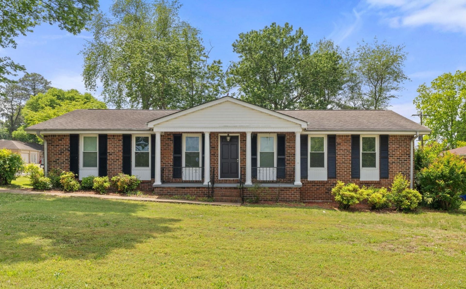 2138 Cloyd Blvd, Florence, AL 35630 Main Photo