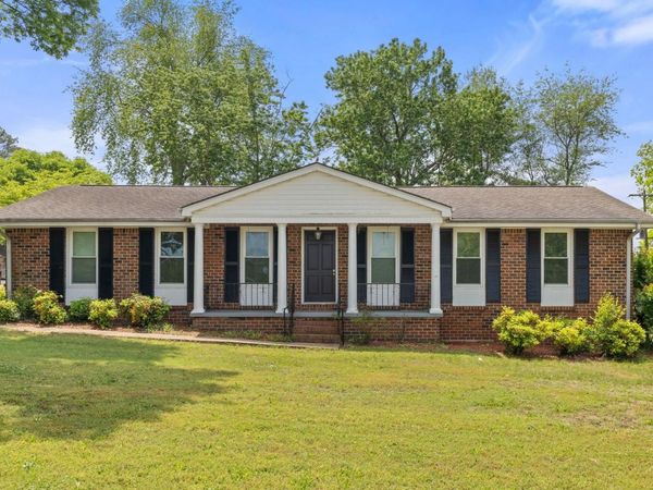 2138 Cloyd Blvd, Florence, AL 35630