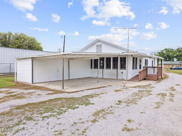 1004 Mouton Avenue , Parks, LA 70582