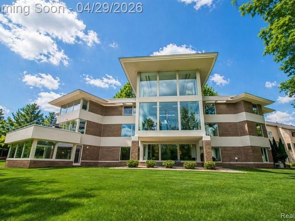 1208 HIDDEN LAKE Drive, Bloomfield Twp, MI 48302
