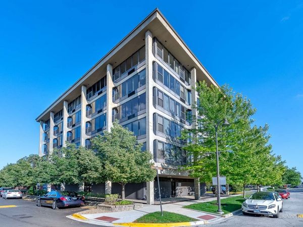 345 E Eastgate Place , Unit 306, Chicago, IL 60616