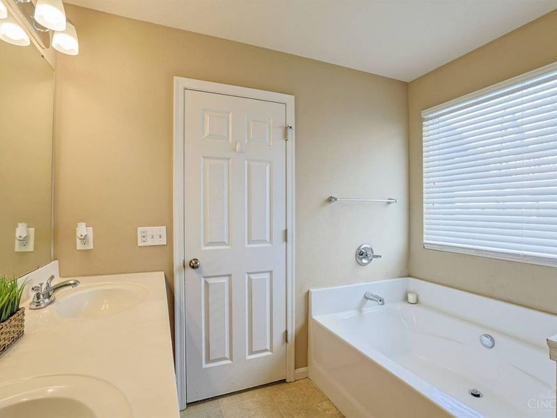 1919 Washburn Street, Cincinnati, OH 45223 Photo 20