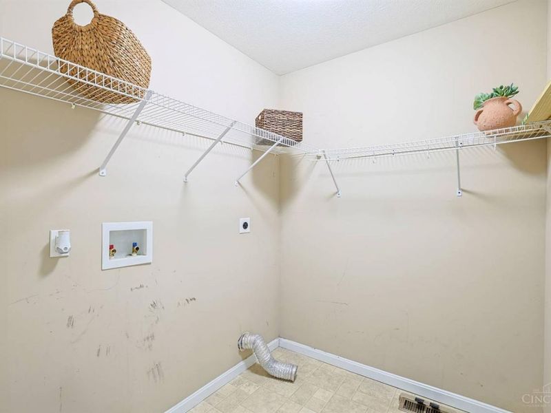 1919 Washburn Street, Cincinnati, OH 45223 Photo 32