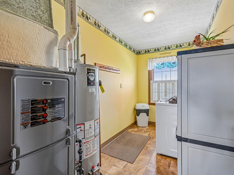7245 Millerstown Eris Road, Saint Paris, OH 43072 Photo 16