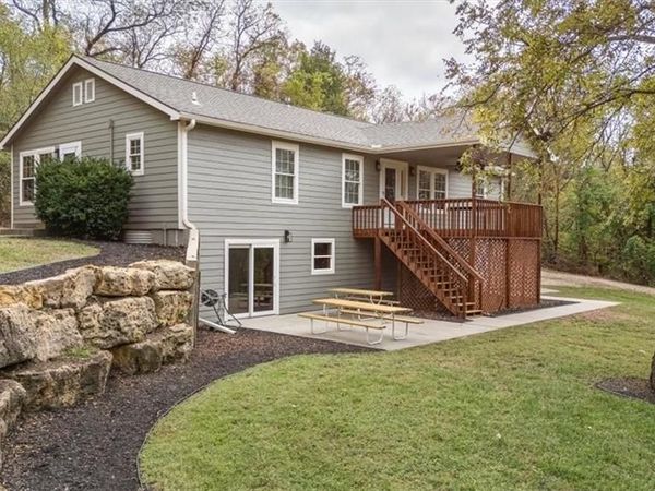 11750 46th Street, Perry, KS 66073