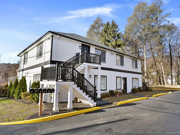 441 Manville Road , Unit 4, Pleasantville, NY 10570