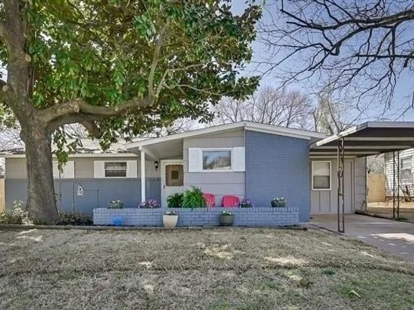 520 W Inwood Drive, Arlington, TX 76010