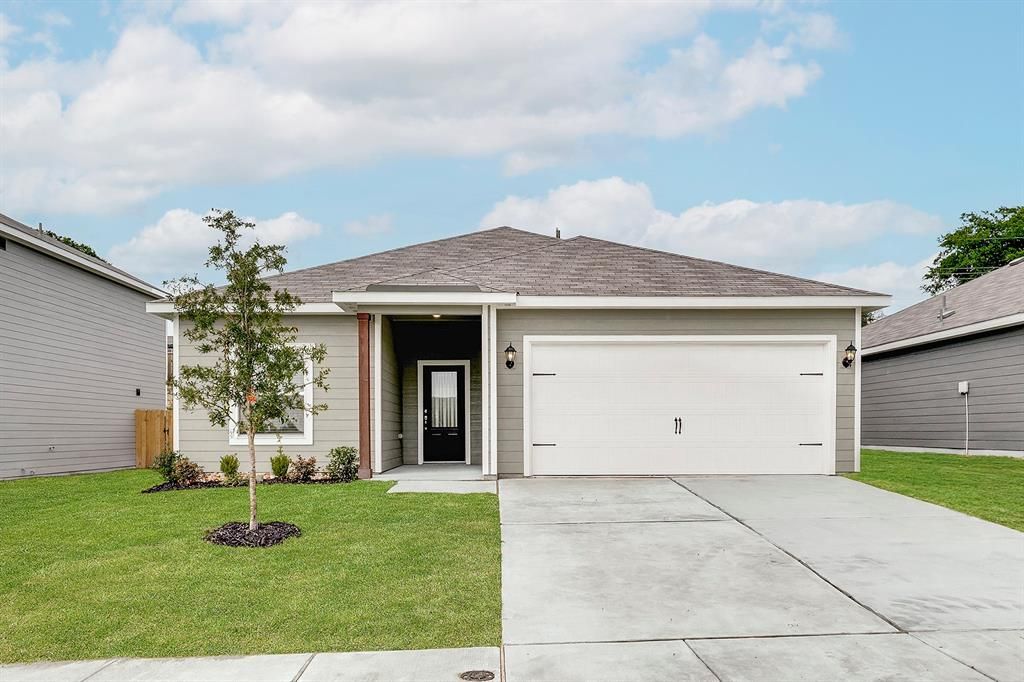 6356 Emerald Tree Lane, Dallas, TX 75241 Main Photo