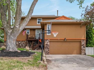 2015 S 165th Street , Omaha, NE 68130