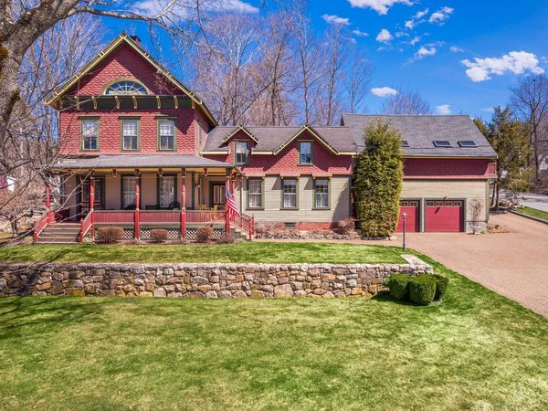 88 York Street , York, ME 03909