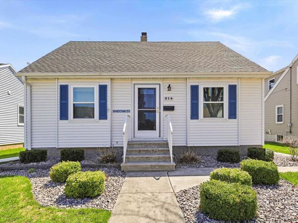 914 NEVILLE AVENUE, Green Bay, WI 54303