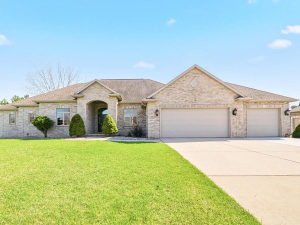 1529 SILVER MAPLE DRIVE, De Pere, WI 54115