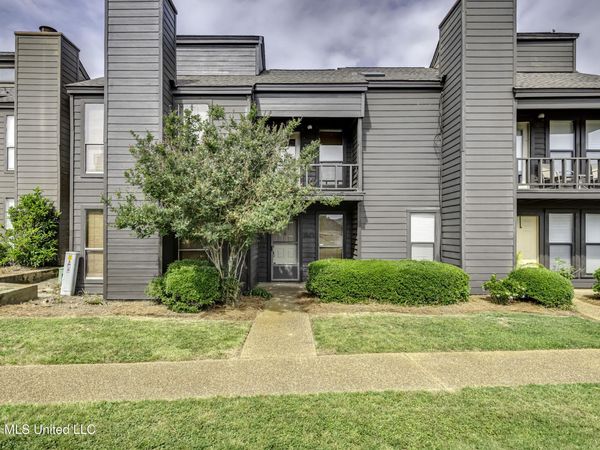 31 Lake Barnett Drive, Brandon, MS 39047