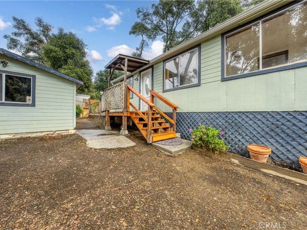 3155 Buckingham Way, Nice, CA 95464