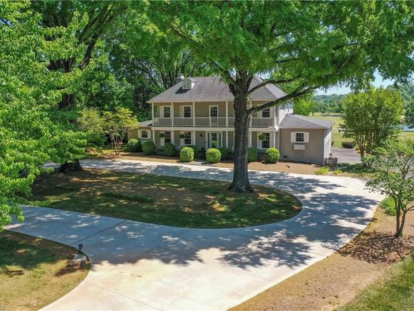 216 Juniper Circle, Bermuda Run, NC 27006
