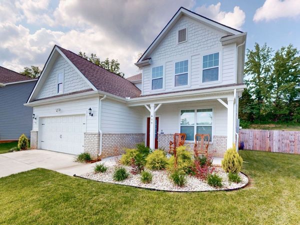 615 Ballard Dr , White House, TN 37188