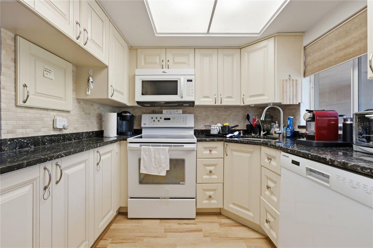 3755 S School Avenue, Unit 41, Sarasota, FL 34239 Photo