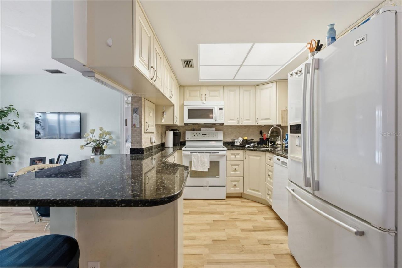 3755 S School Avenue, Unit 41, Sarasota, FL 34239 Photo