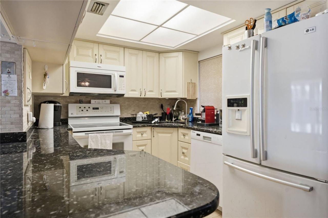 3755 S School Avenue, Unit 41, Sarasota, FL 34239 Photo