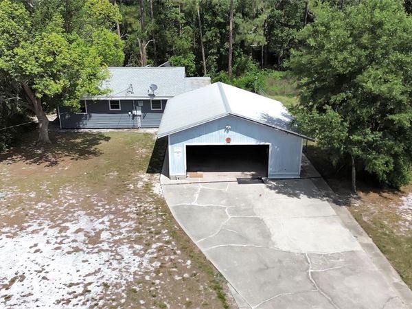 25801 BLUE LAKES DRIVE , PAISLEY, FL 32767