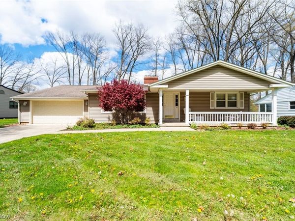 122 Garwood Drive , Canfield, OH 44406