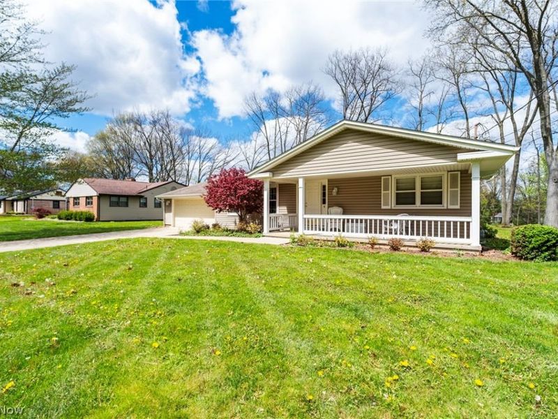 122 Garwood Drive, Canfield, OH 44406 Photo 2