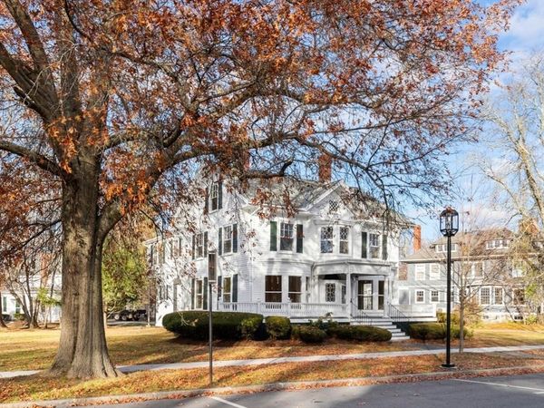 1949 Massachusetts Ave, Lexington, MA 02421