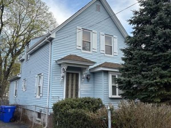 18 Alger Ave, Taunton, MA 02780