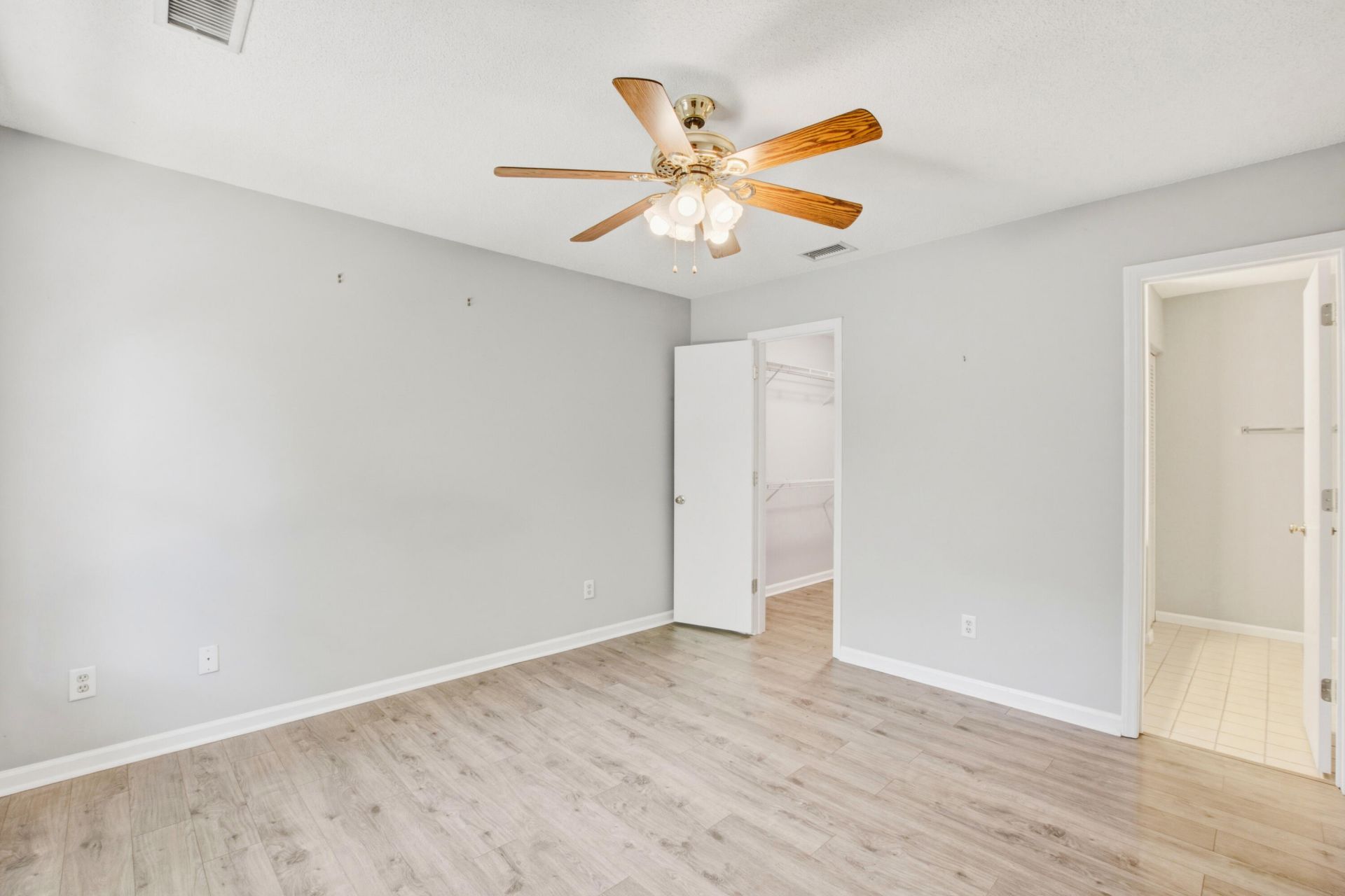 2354 Soling Court Photo 31