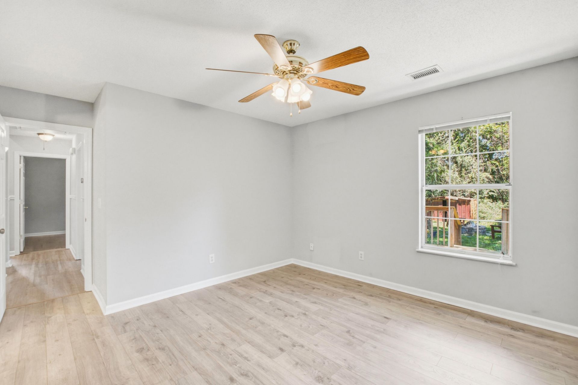 2354 Soling Court Photo 32