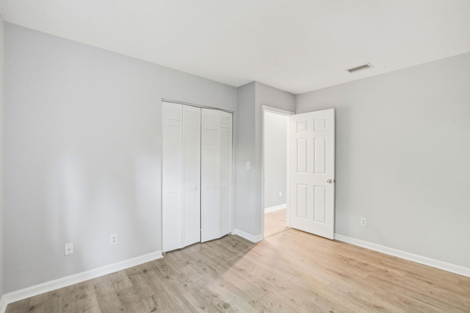 2354 Soling Court Photo 37