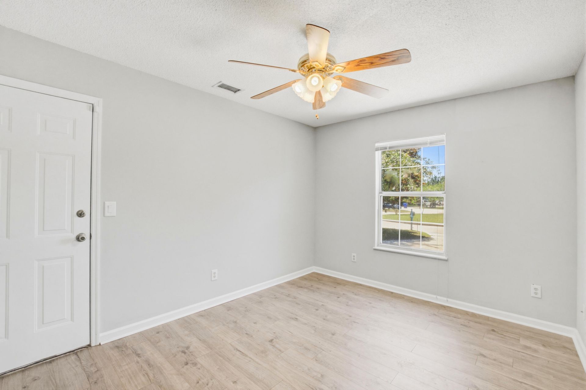 2354 Soling Court Photo 39