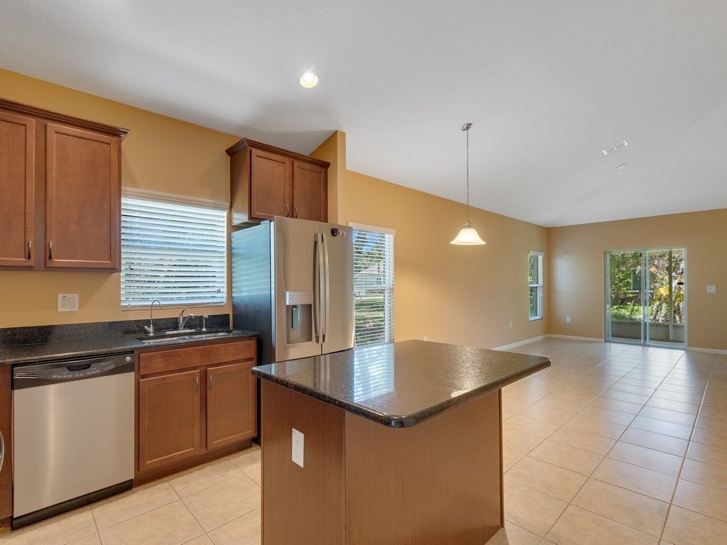 203 Briarcliff Circle, Sebastian, FL 32958 Photo
