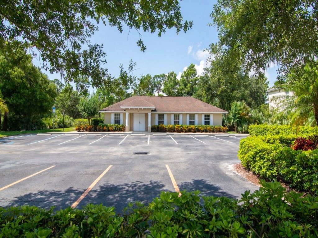 203 Briarcliff Circle, Sebastian, FL 32958 Photo