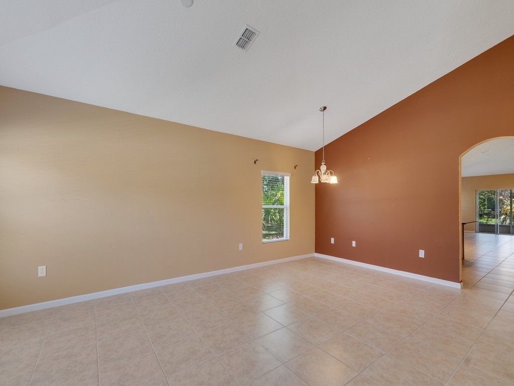 203 Briarcliff Circle, Sebastian, FL 32958 Photo
