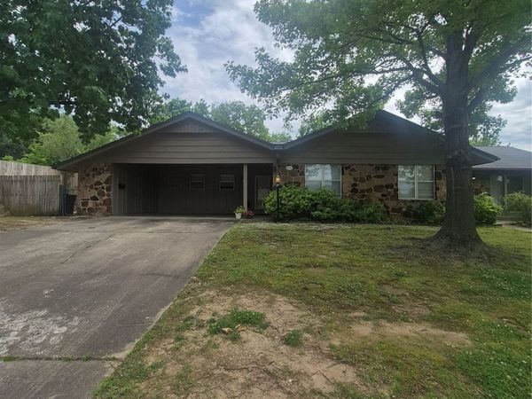 3352 E 56th Place, Unit B, Tulsa, OK 74135