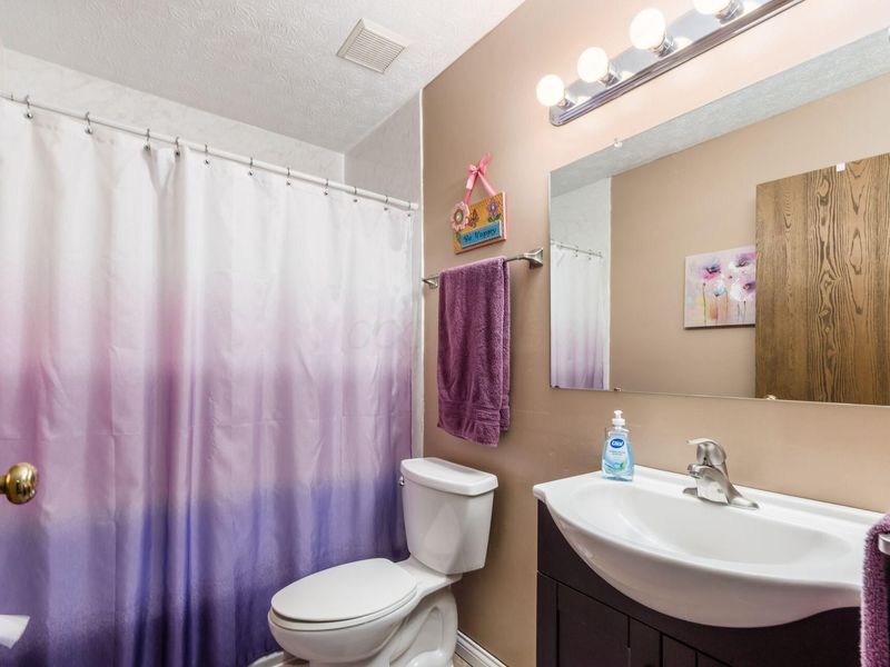 1000 Bright Star Court, Columbus, OH 43228 Photo 17