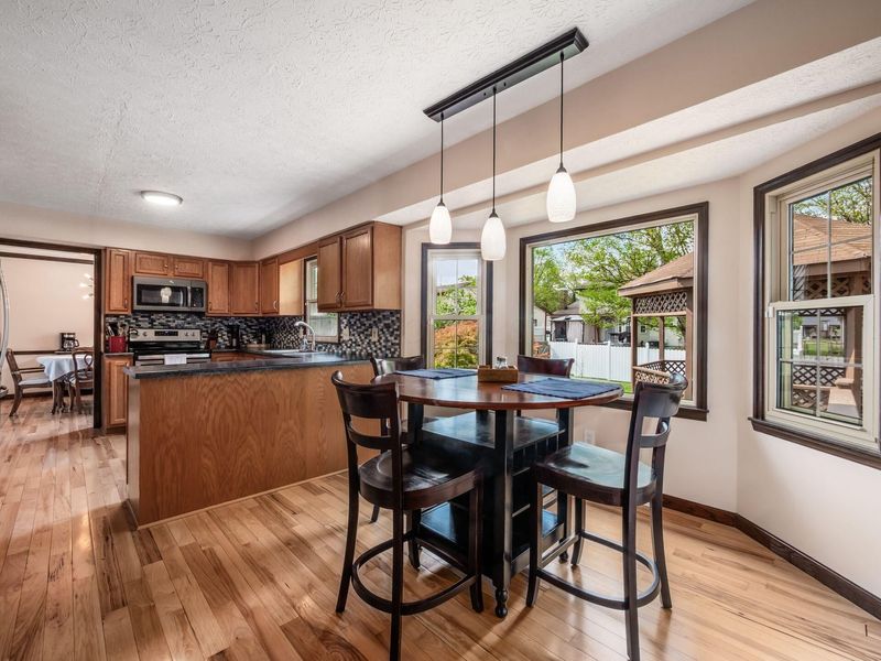 2956 Granada Hills Drive, Columbus, OH 43231 Photo 10