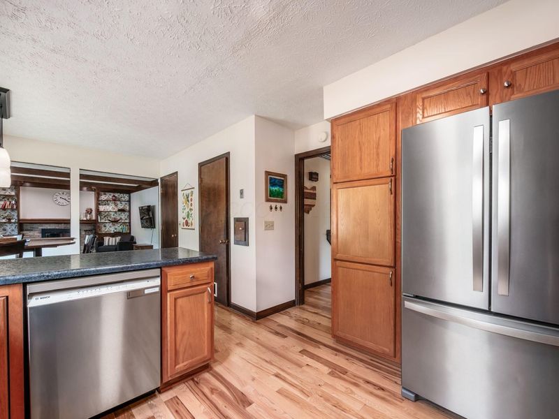 2956 Granada Hills Drive, Columbus, OH 43231 Photo 13