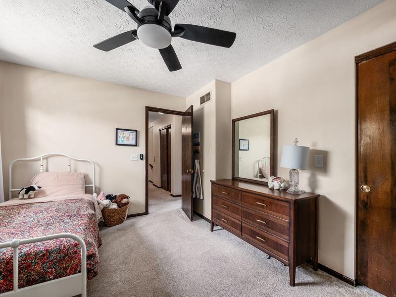 2956 Granada Hills Drive, Columbus, OH 43231 Photo 36