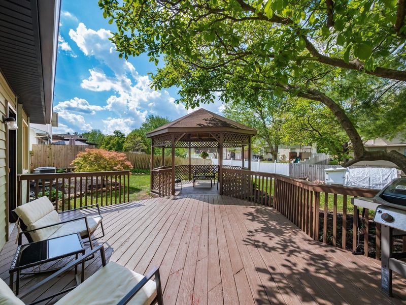 2956 Granada Hills Drive, Columbus, OH 43231 Photo 8