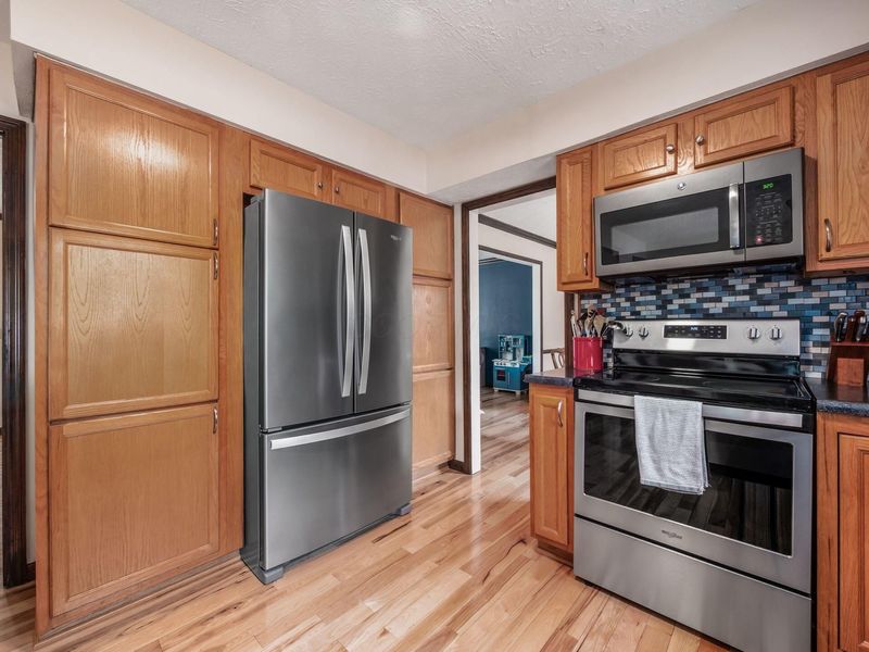 2956 Granada Hills Drive, Columbus, OH 43231 Photo 9