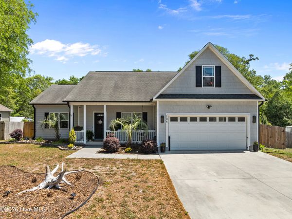 106 Wild Oak Drive , Bogue, NC 28570