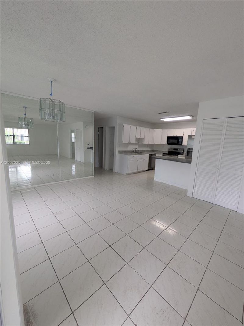 8033 NW 41st Ct , Sunrise, FL 33351 Photo