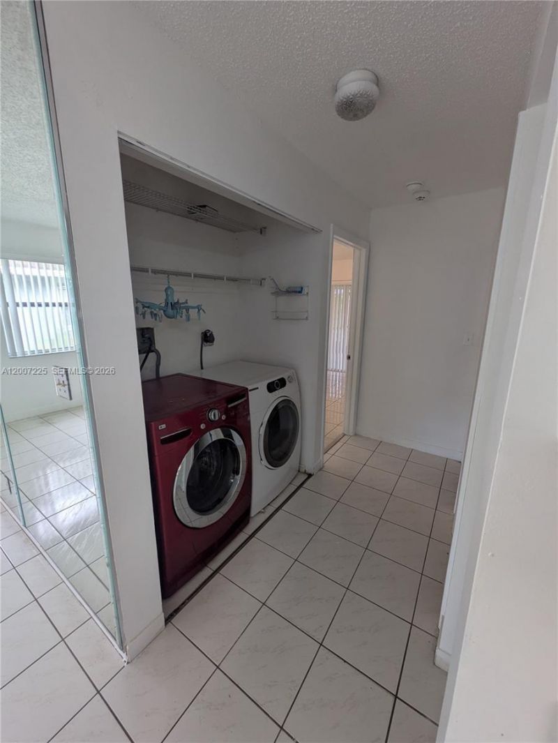 8033 NW 41st Ct , Sunrise, FL 33351 Photo