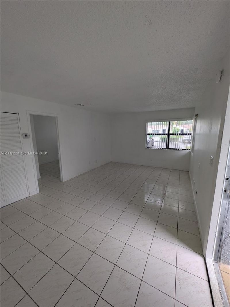 8033 NW 41st Ct , Sunrise, FL 33351 Photo