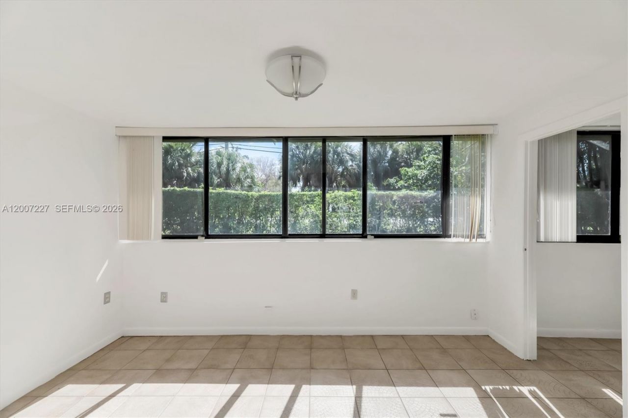 380 Fairway Cir , Unit 46, Weston, FL 33326 Photo