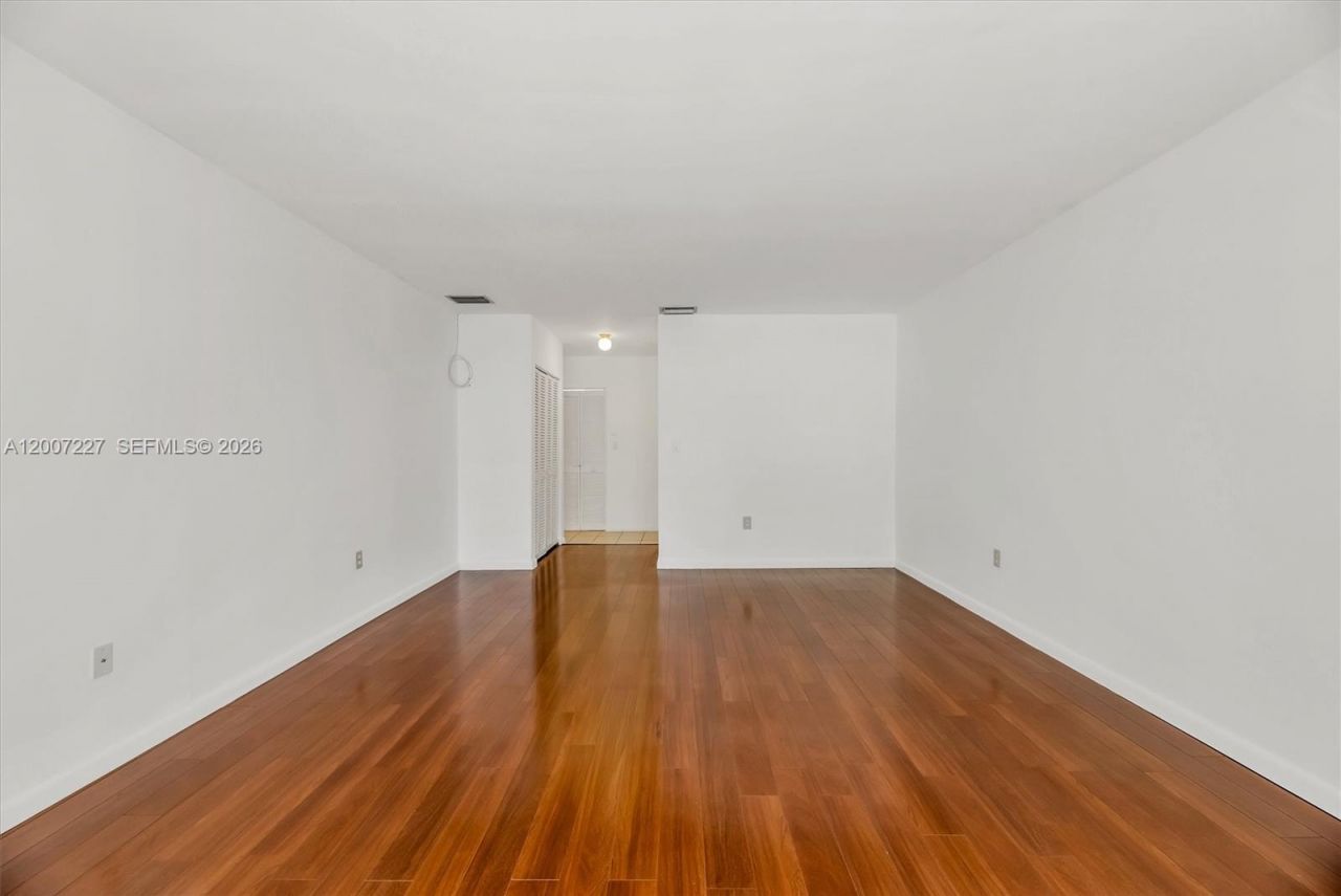 380 Fairway Cir , Unit 46, Weston, FL 33326 Photo