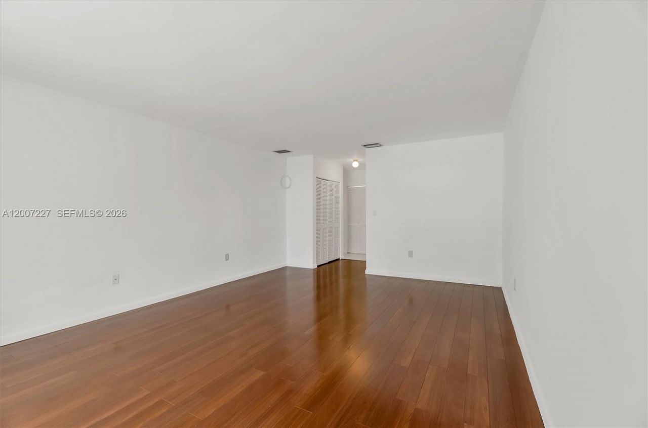 380 Fairway Cir , Unit 46, Weston, FL 33326 Photo